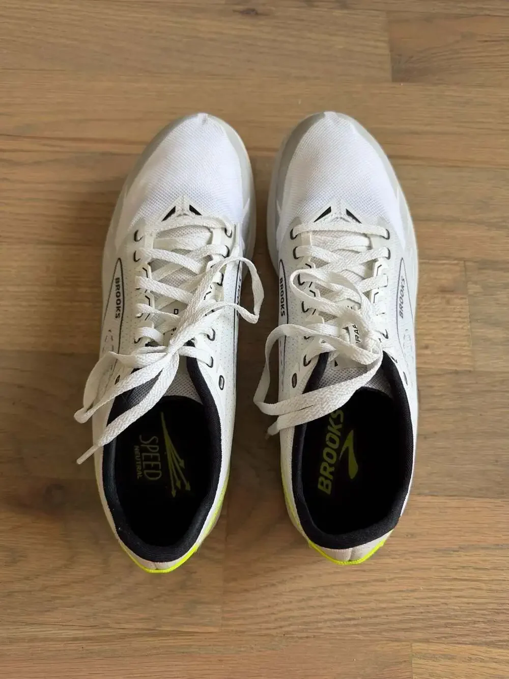 Brooks Draft XC Spikeless Cross Country Running Shoes White/Black/Nightlife